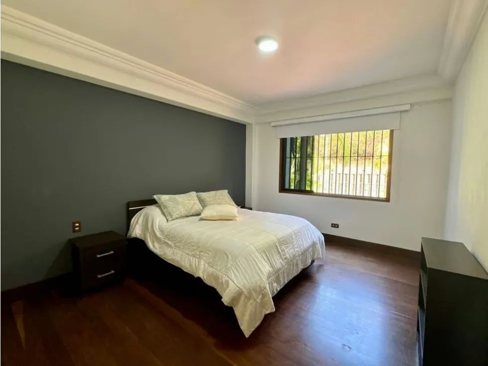 VENDO/ALQUILO PB 600 m2 4H+4S/7.5B/7P COLINAS DEL TAMANACO - 31