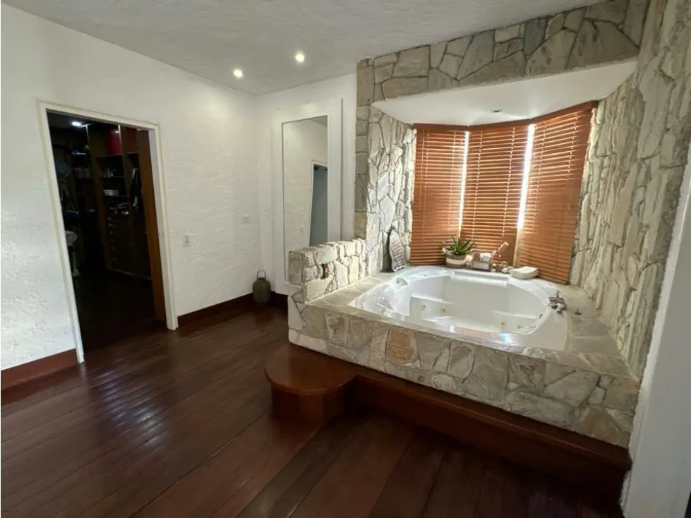 VENDO/ALQUILO PB 600 m2 4H+4S/7.5B/7P COLINAS DEL TAMANACO - 37