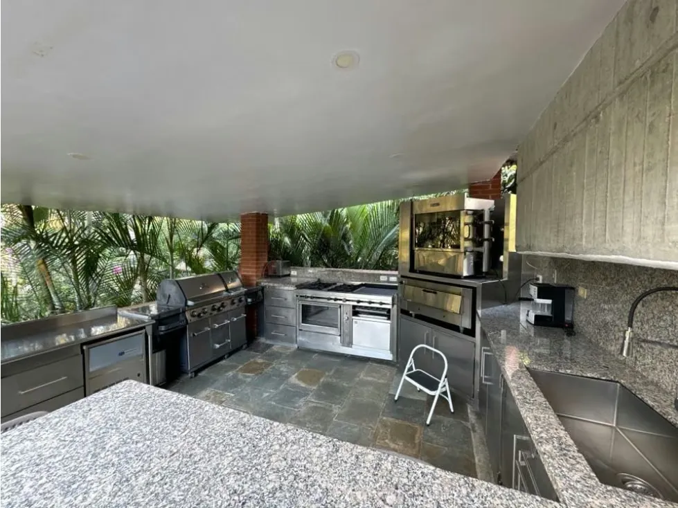 VENDO/ALQUILO PB 600 m2 4H+4S/7.5B/7P COLINAS DEL TAMANACO - 9