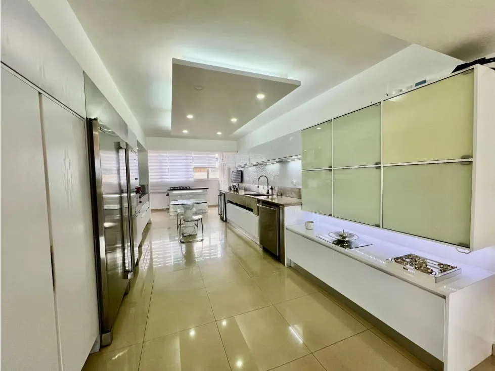 Se vende/alq Apto244m² 2h+s/3b+s/3p Las Mesetas de Santa Rosa de Lima - 19