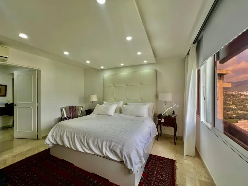 Se vende/alq Apto244m² 2h+s/3b+s/3p Las Mesetas de Santa Rosa de Lima - 23