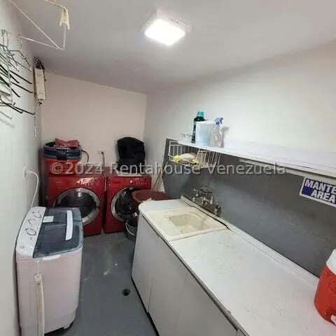 Casa (Multipes Niveles) en Alquiler en Cumbres de Curumo, Distrito Metropolitano - 12