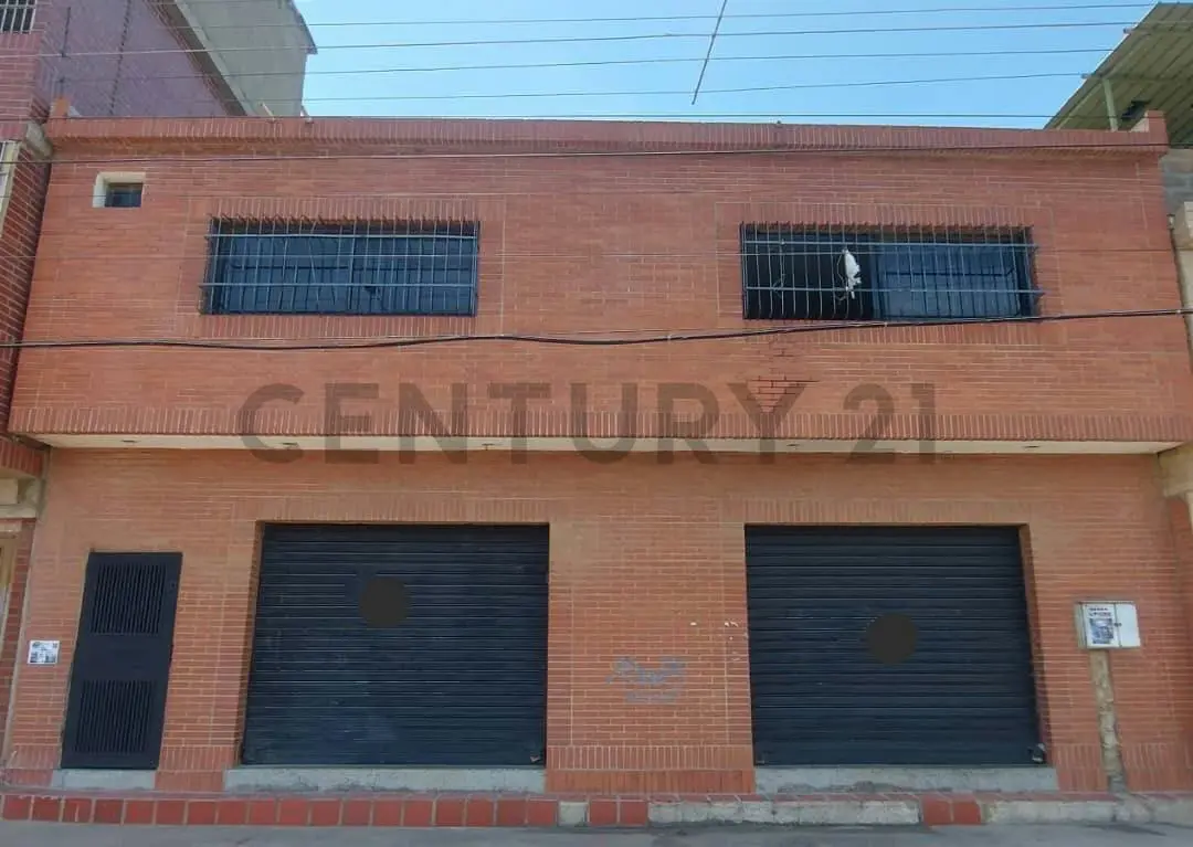 En venta Edificación para uso comercial con Varios Locales en obra Avanzada