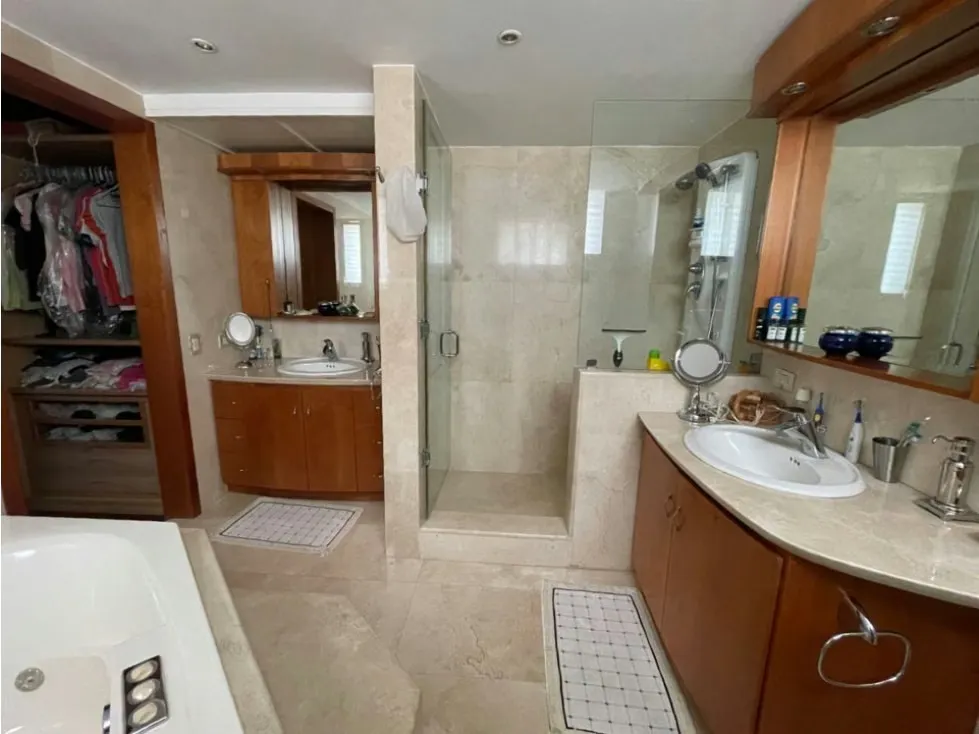 Se vende casa La Tahona 641m² - 5h+s/7b+s/4pe - 13