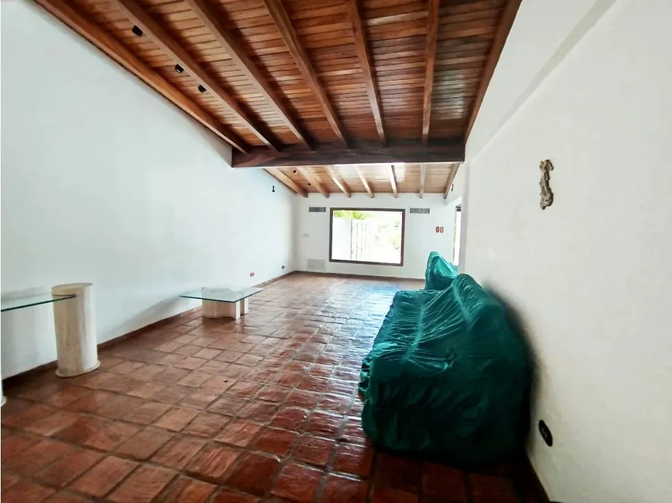 Amplia Y Hermosa Casa En Venta En Prados Del Este 619mts/3h+s/5b+s/6pe - 2