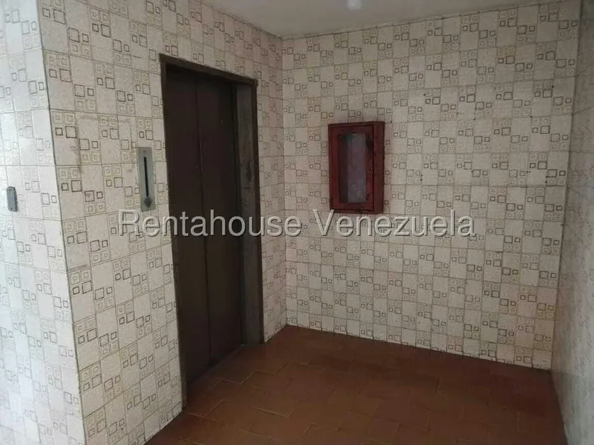 Apartamento (1 Nivel) en Alquiler en Centro, Lara - 2