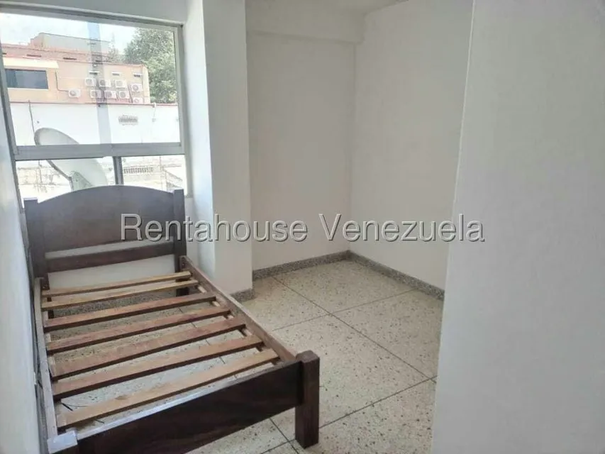 Apartamento (1 Nivel) en Alquiler en Centro, Lara - 16