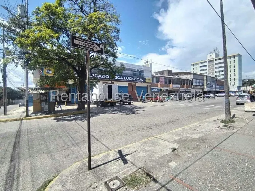 Apartamento (1 Nivel) en Alquiler en Centro, Lara - 21