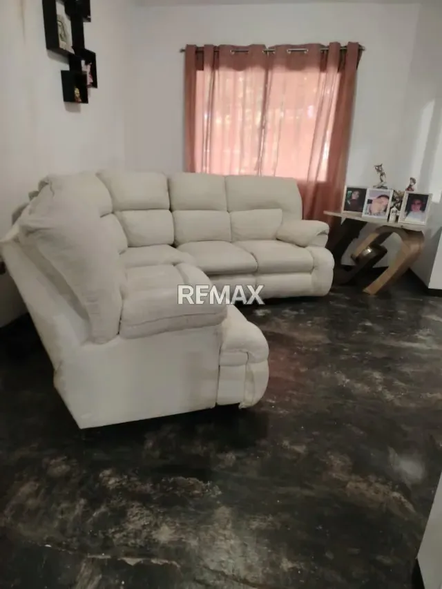 Casa con local comercial en venta en la Urbanización La Popular, San Francisco - 2