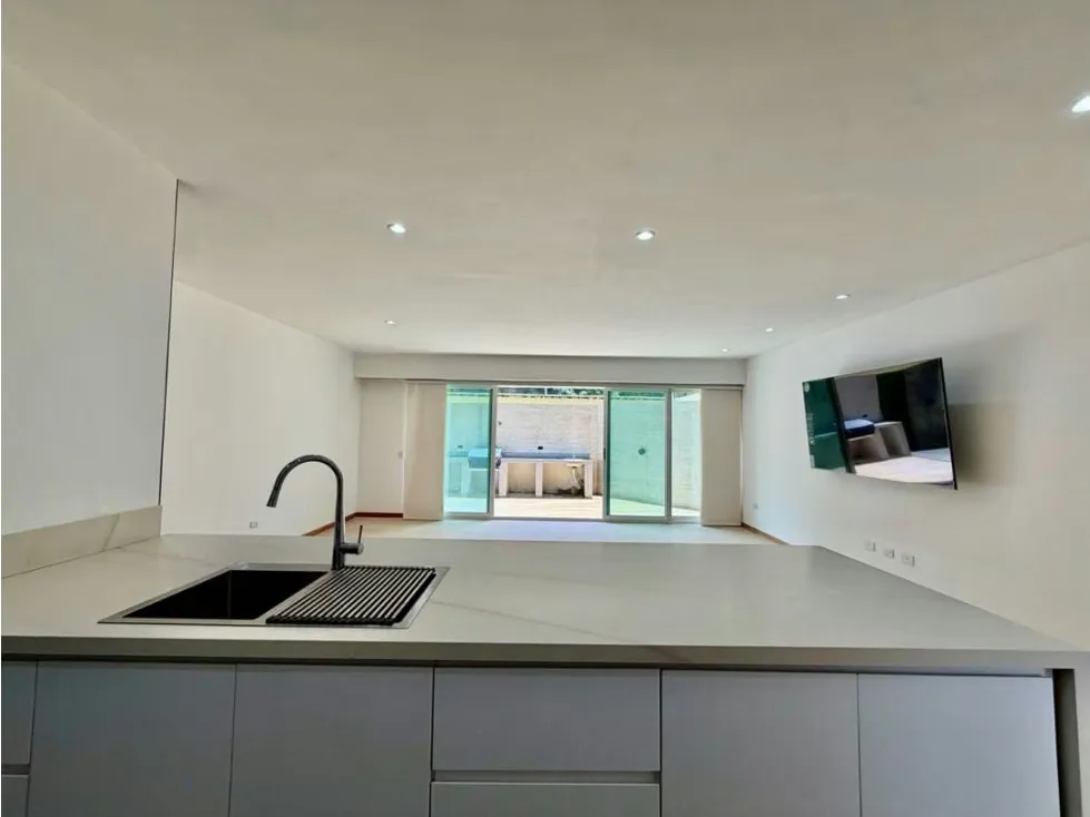 Se alquila PB 150m2 2h/3b/2p Lomas de Las Mercedes - 7