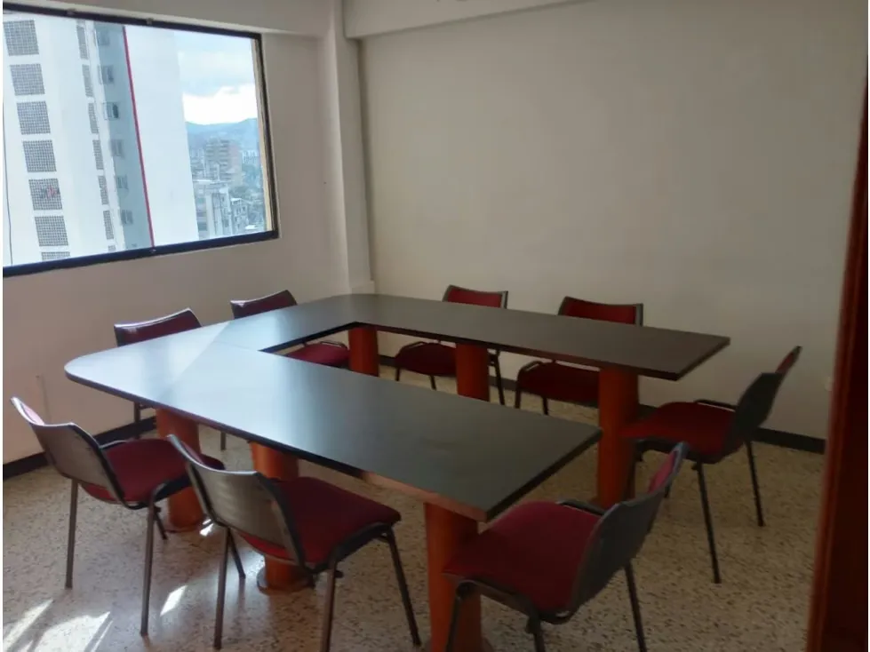 AMPLIA OFICINA EN VENTA BOULEVARD DE SABANA GRANDE 112M2 - 10