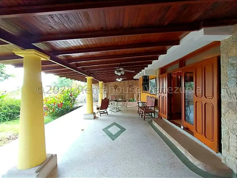 Casa (Multipes Niveles) en Venta en El Castaño (Zona Privada), Aragua