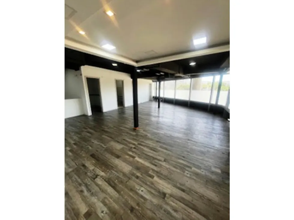 LOCAL COMERCIAL - LOS DOS CAMINOS - 182 Mts2 - 8