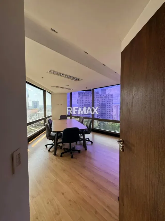 Ubicación Estratégica y Confort Corporativo: Oficina Amoblada de 363,37 m² en Torre Provincial Chacao - 14