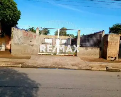 EN VENTA PARCELA DE TERRENO TAPIADO CON CONSTRUCCIÓN DE LOCAL EN OBRA GRIS EN LA GUARDIA
