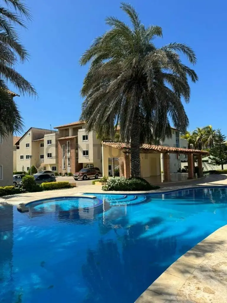 un apartamento duplex en aquiler en un conjunto residencial prestigioso