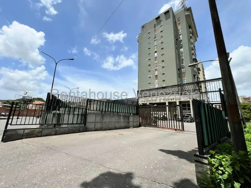 Comercial (Local Comercial) en Venta en Avenida Victoria, Aragua