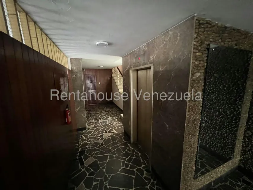 Apartamento (1 Nivel) en Venta en Bello Monte, Distrito Metropolitano - 3