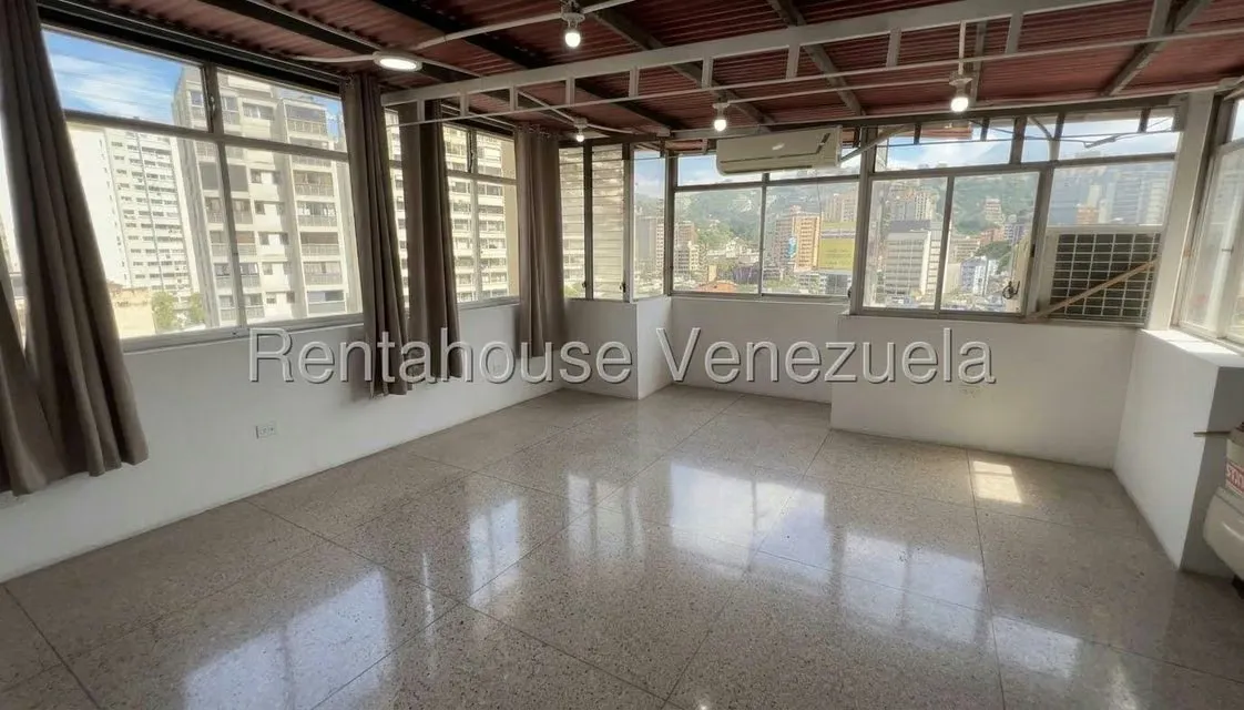 Apartamento (1 Nivel) en Venta en Bello Monte, Distrito Metropolitano - 24