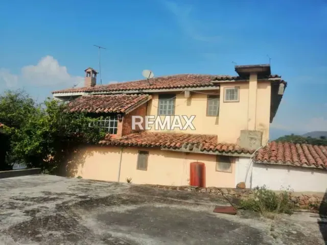 En Venta Amplia casa Posada con un ambiente y clima agradable, decoración Campestre y Artesanal, ubicado en la vía principal carretera Sanare - Tocuyo. - 14