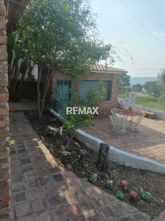 En Venta Amplia casa Posada con un ambiente y clima agradable, decoración Campestre y Artesanal, ubicado en la vía principal carretera Sanare - Tocuyo. - 7