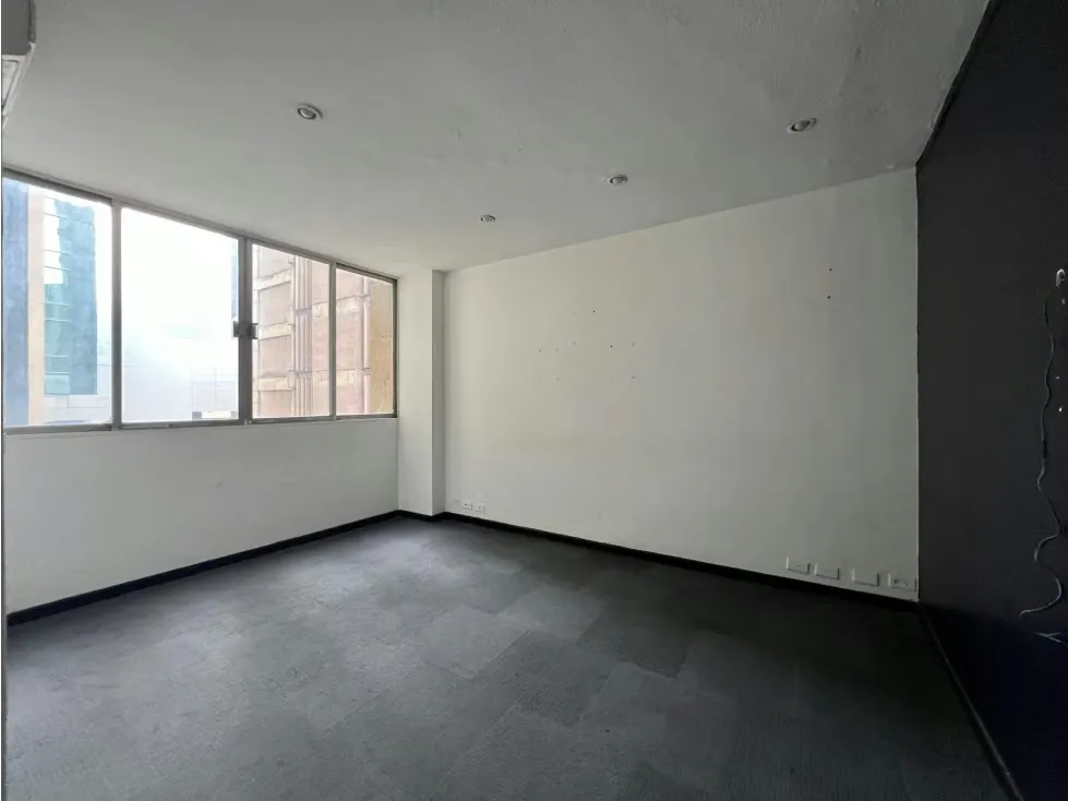 Se alquila oficina 117,85m² El Rosal - 5
