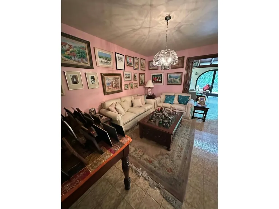 Casa en venta 250m², Colinas de Bello Monte - 2