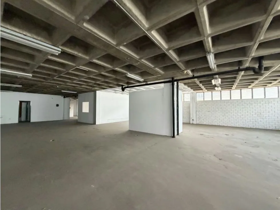 Se vende Edificio 3200m² La Urbina - 30
