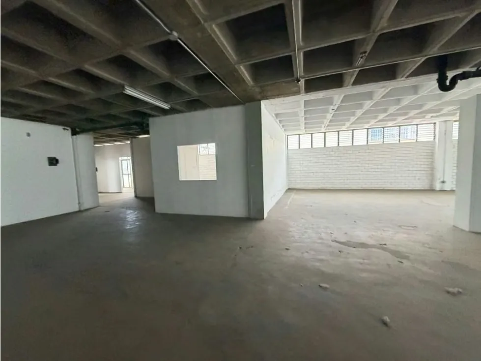 Se vende Edificio 3200m² La Urbina - 37