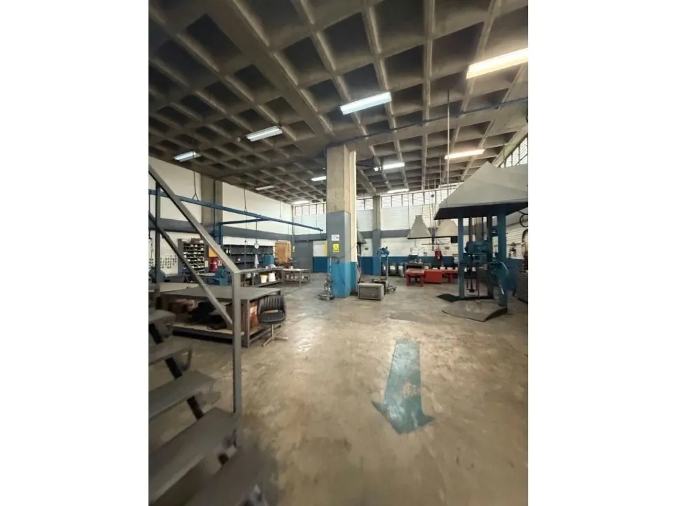 Se vende Edificio 3200m² La Urbina - 39