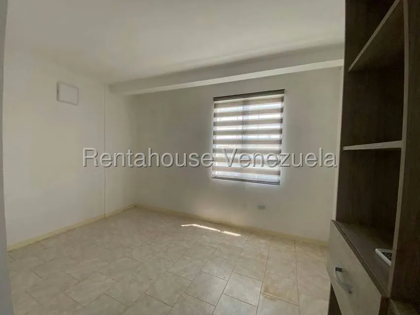 Casa (Duplex) en Venta en El Amanecer, Lara - 26