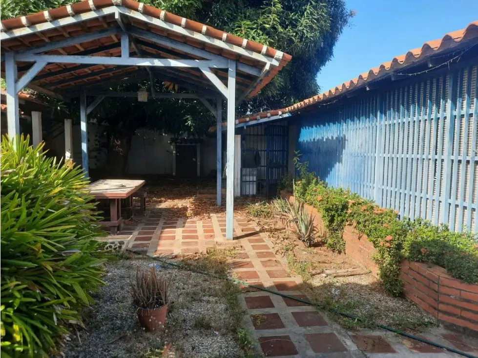SE VENDE LOTE DE TERRENO EN MARGARITA - 13