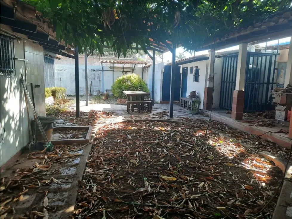 SE VENDE LOTE DE TERRENO EN MARGARITA - 19