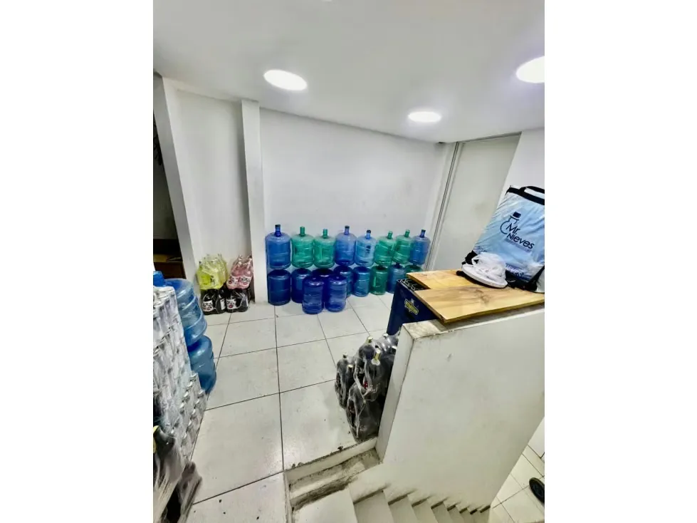 Se vende Local comercial 80m² Av Urdaneta - 11