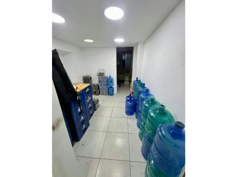 Se vende Local comercial 80m² Av Urdaneta - 5
