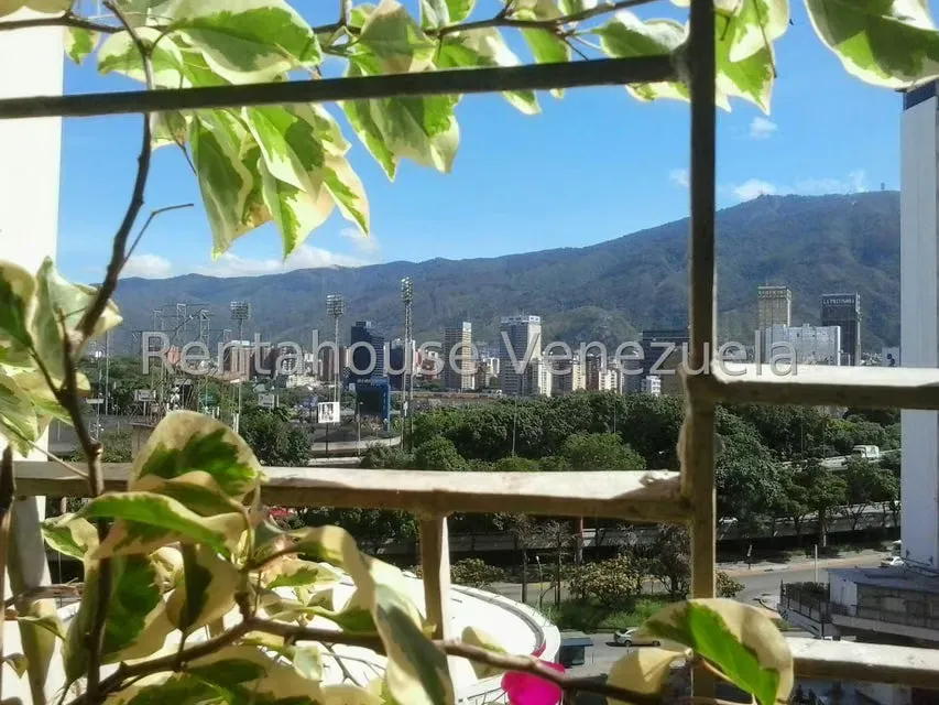 Apartamento (1 Nivel) en Venta en Colinas de Bello Monte, Distrito Metropolitano - 24
