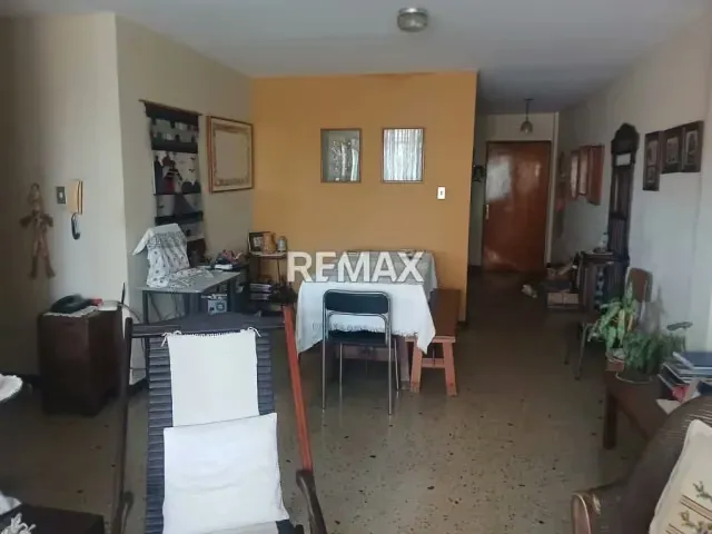 En Venta Amplio Apartamento en Plena Avenida Lara Diagonal al Club El Country de Barquisimeto - 9