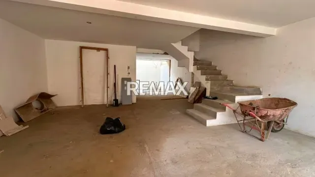 Casa en gris en venta en Villa Andrea - 4