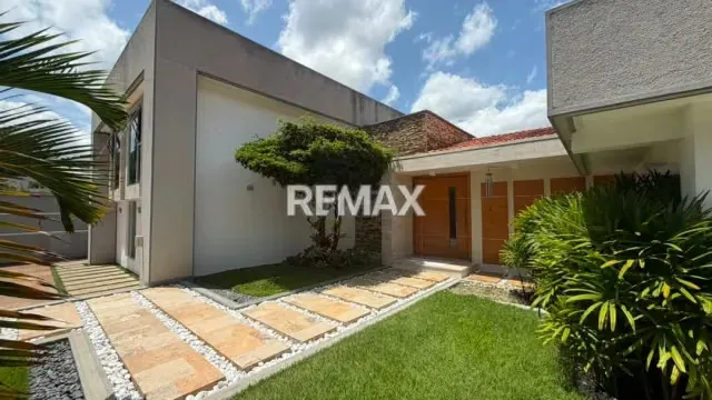 EXCLUSIVA QUINTA PREMIUM EN VENTA | EN CONJUNTO CERRADO CON ACCESO CONTROLADO | URB. LA VIÑA, COCINA EQUIPADA | POZO Y PLANTA 100%. - 11