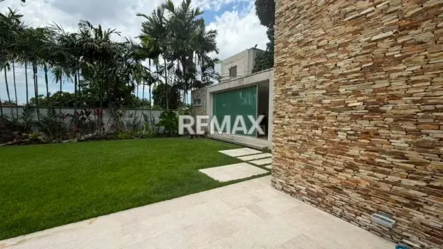 EXCLUSIVA QUINTA PREMIUM EN VENTA | EN CONJUNTO CERRADO CON ACCESO CONTROLADO | URB. LA VIÑA, COCINA EQUIPADA | POZO Y PLANTA 100%. - 5