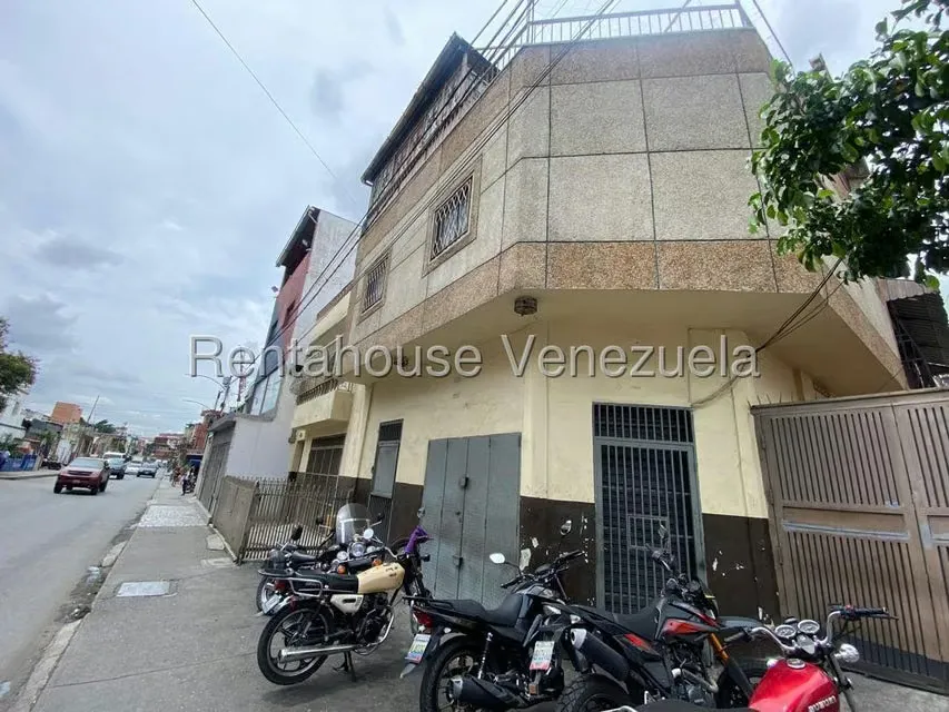 Casa (Multipes Niveles) en Alquiler en Catia, Distrito Metropolitano - 18