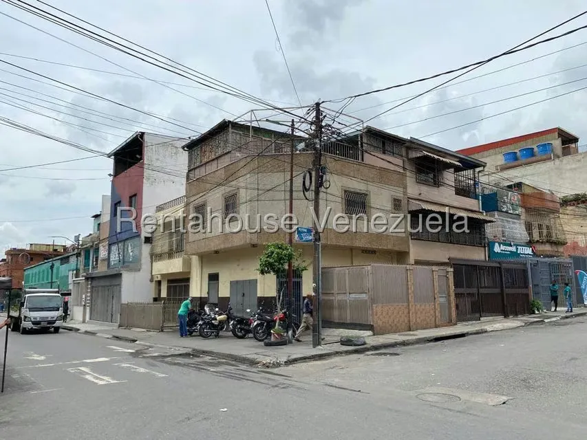 Casa (Multipes Niveles) en Alquiler en Catia, Distrito Metropolitano - 26