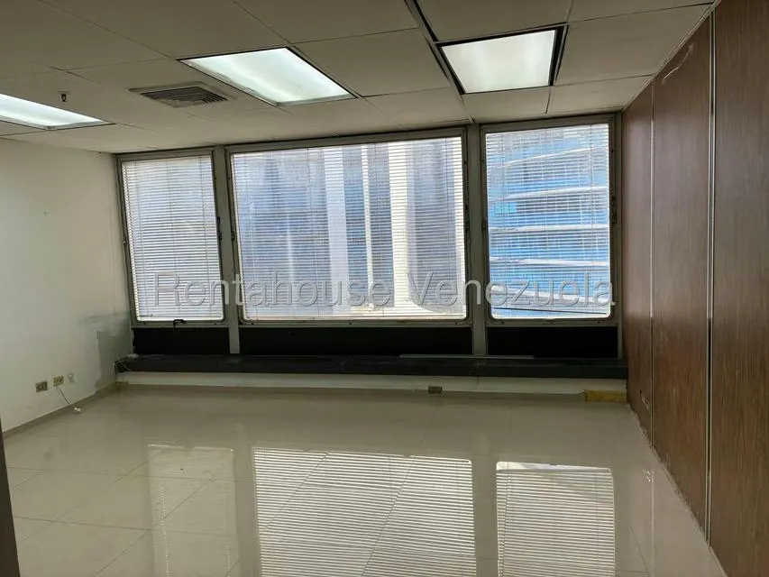 Oficina en Venta en Campo Alegre, Distrito Metropolitano - 8