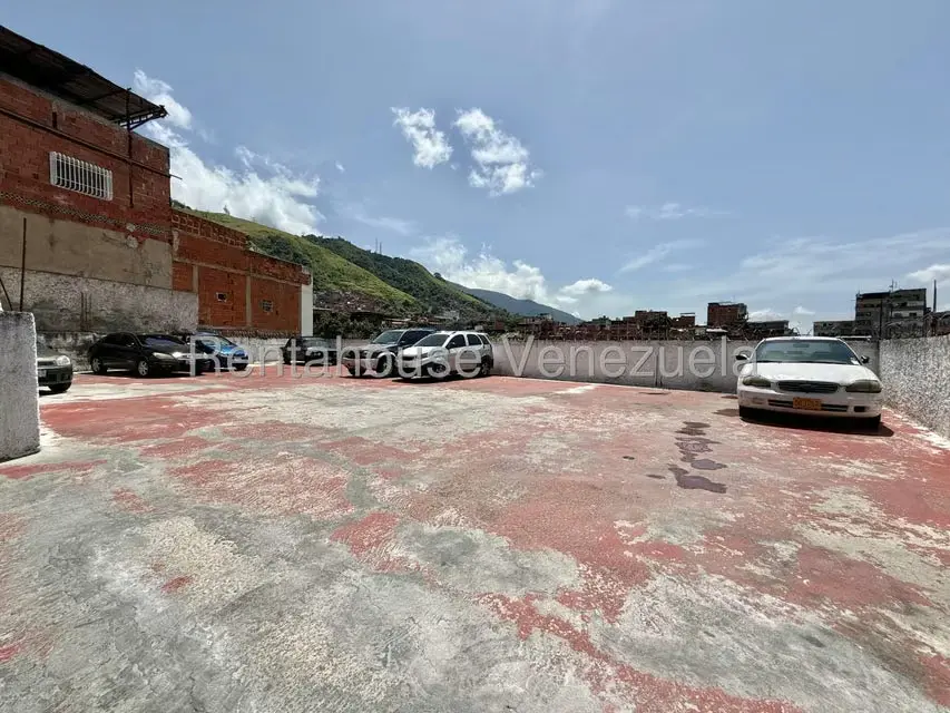 Terreno (Comercial) en Venta en Catia, Distrito Metropolitano - 13