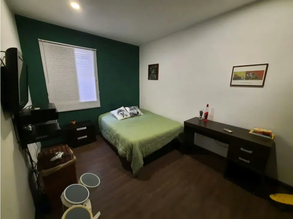 Casa en Venta En Colinas de La Lagunita 5H/ 5B/ 8P - 34