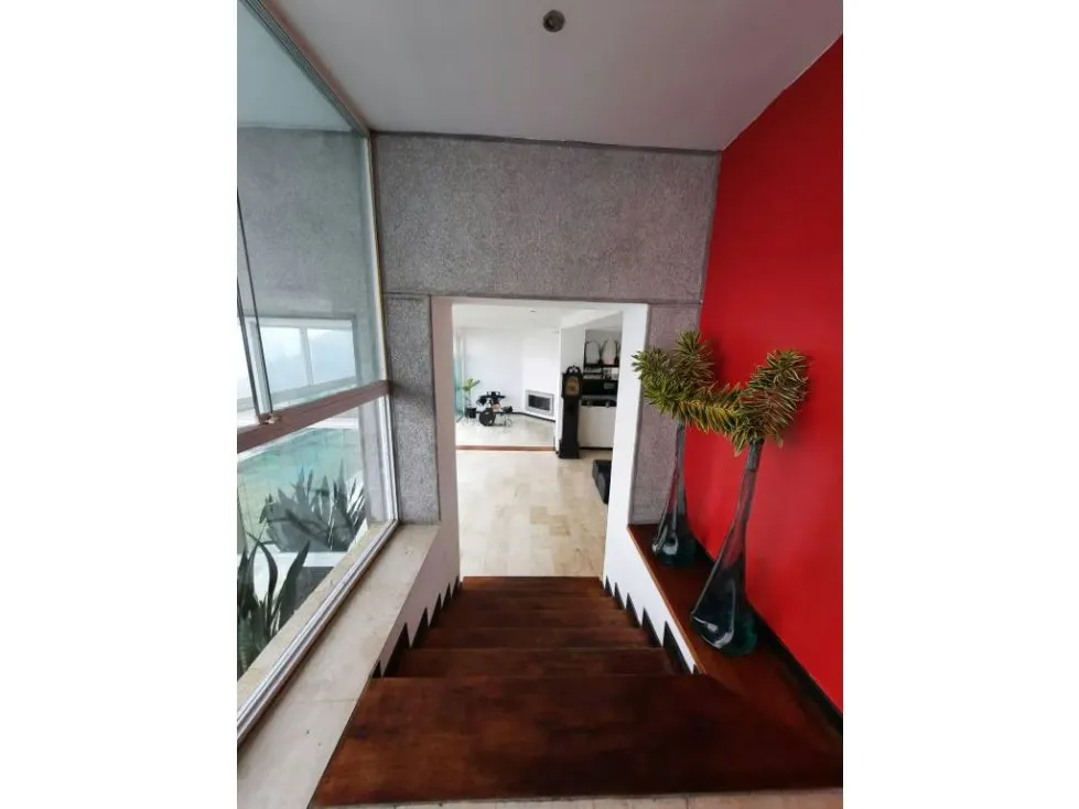 Casa en Venta En Colinas de La Lagunita 5H/ 5B/ 8P - 9