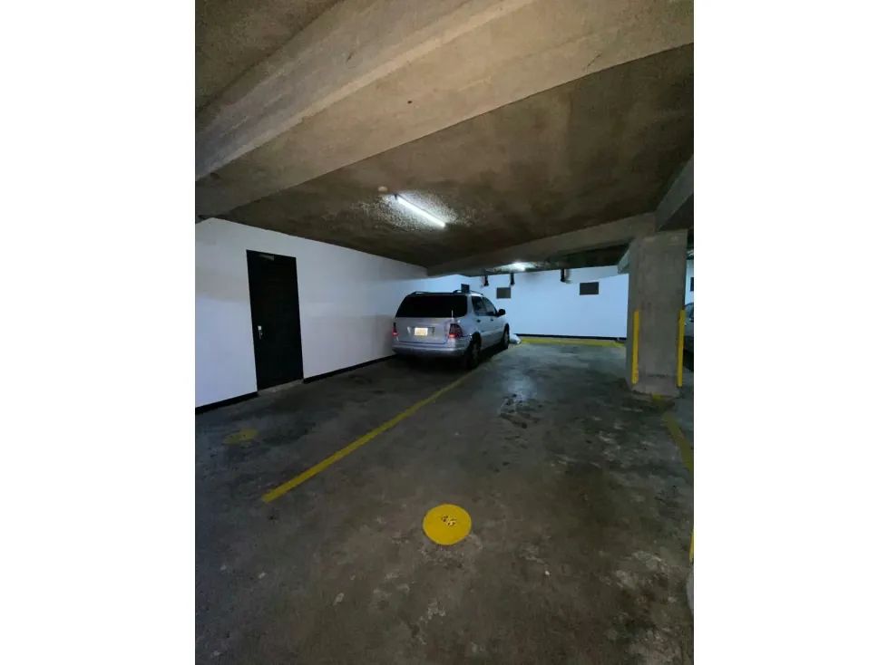 PH en venta en Los Samanes 450m2 4H/4B/4E - 24
