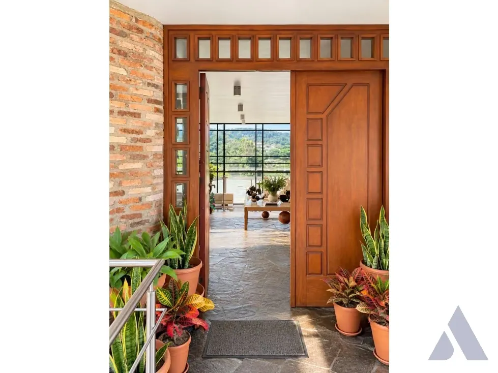 Vendo casa 883m2 La Lagunita 9314 - 2