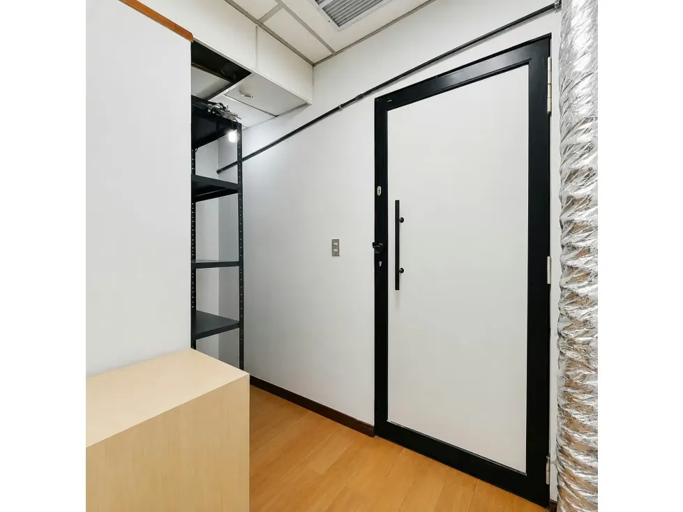 Se alquila/vende Oficina 126m² Chacao - 20
