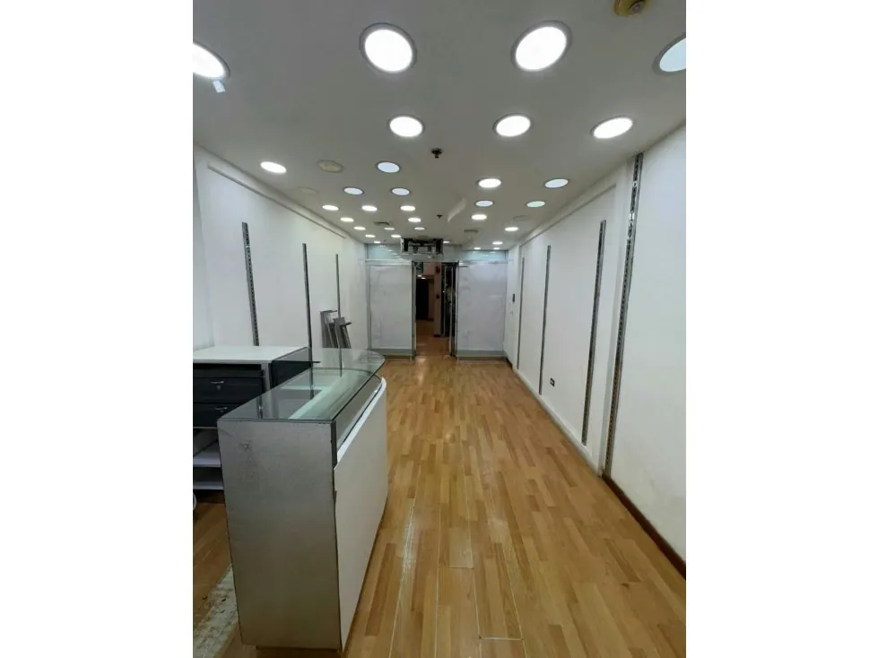 Local comercial en venta en Galerías Ávila 52C/26T - 3